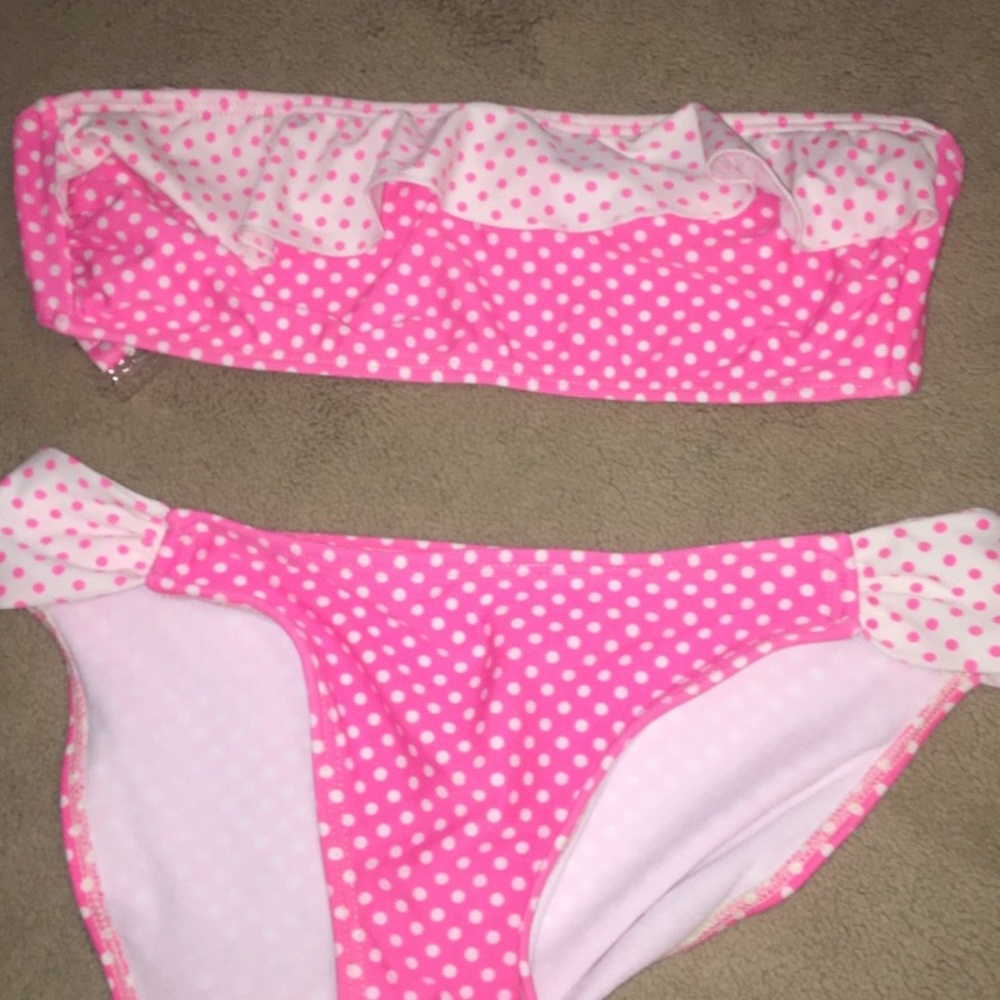 Adorable bikini set